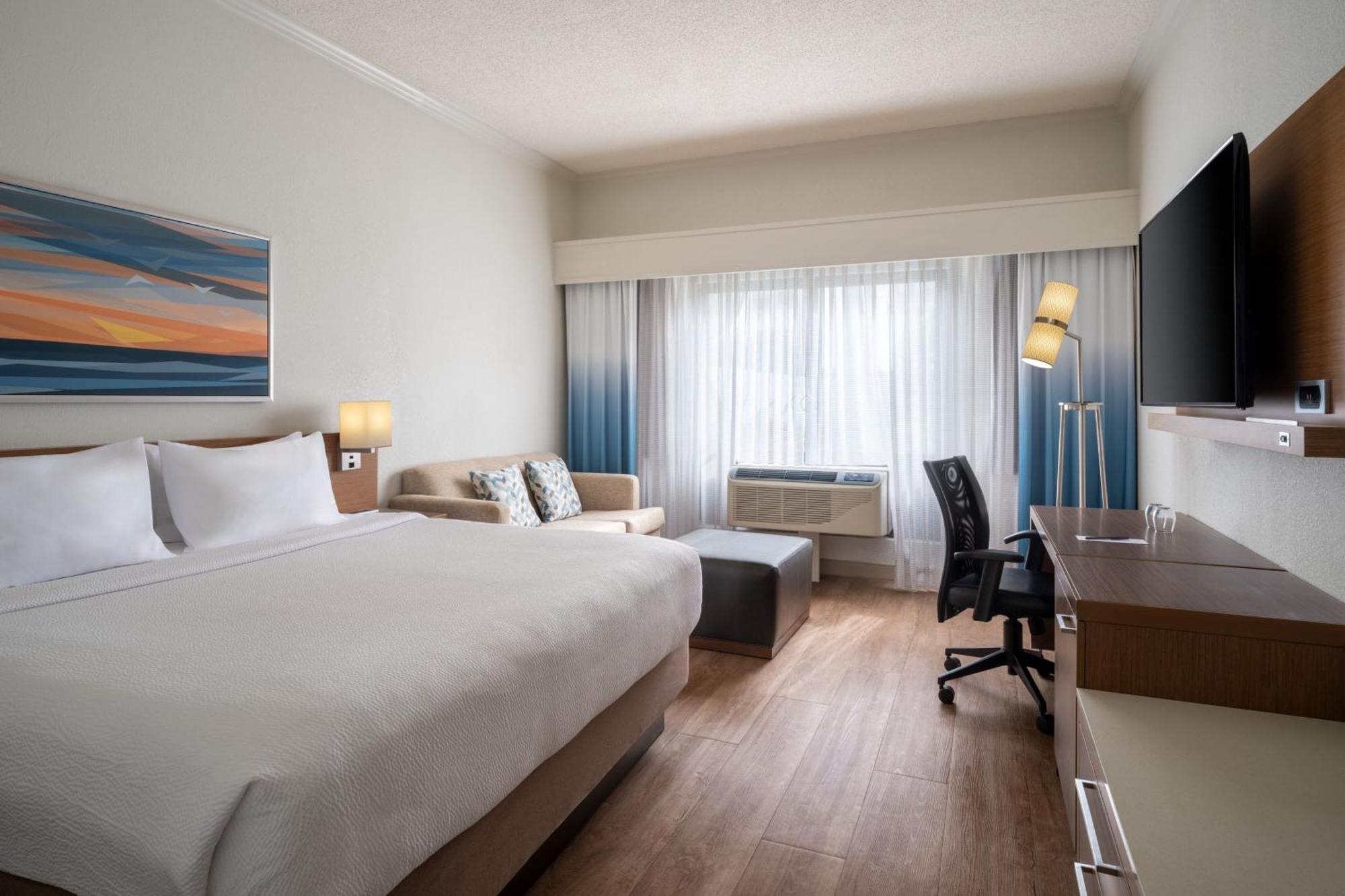 Courtyard By Marriott - Naples Hotel Exterior photo