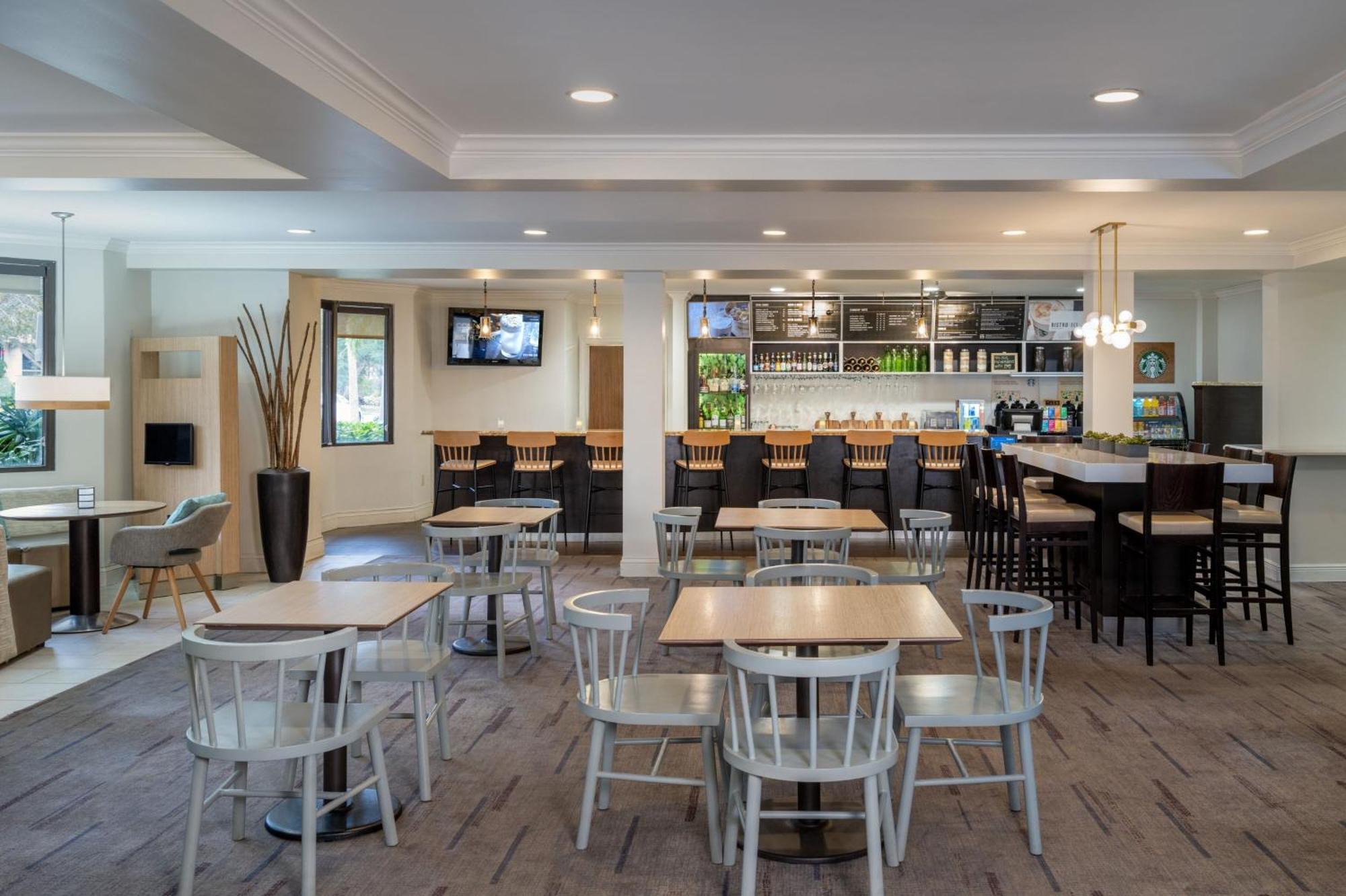 Courtyard By Marriott - Naples Hotel Exterior photo