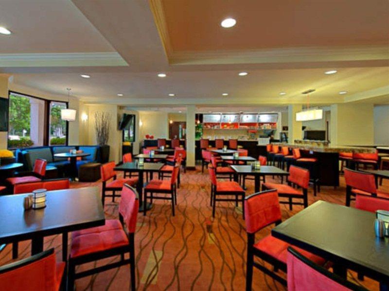 Courtyard By Marriott - Naples Hotel Exterior photo
