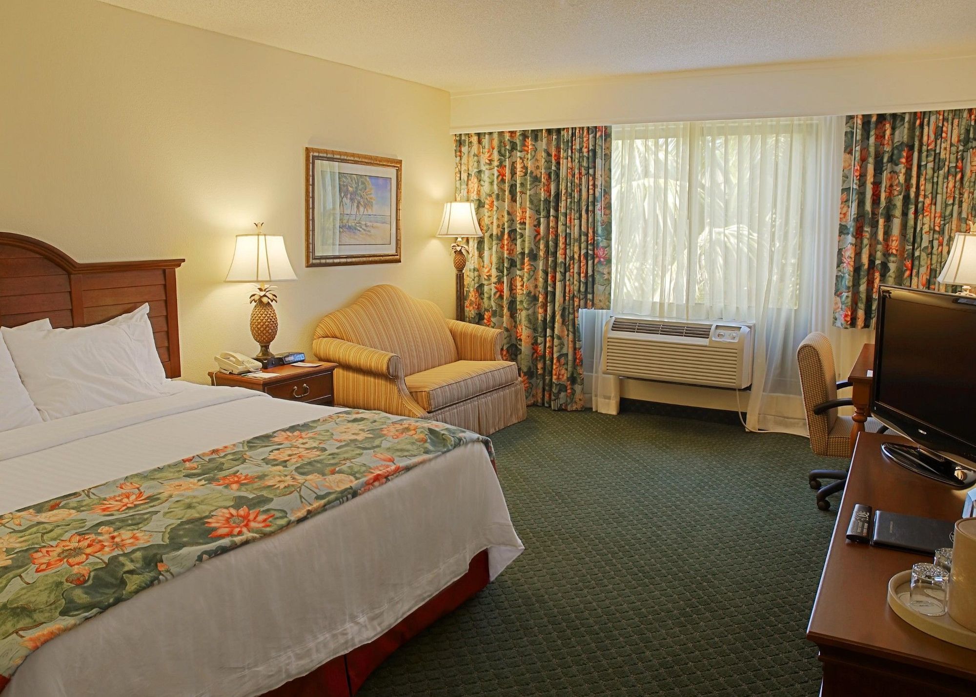 Courtyard By Marriott - Naples Hotel Exterior photo