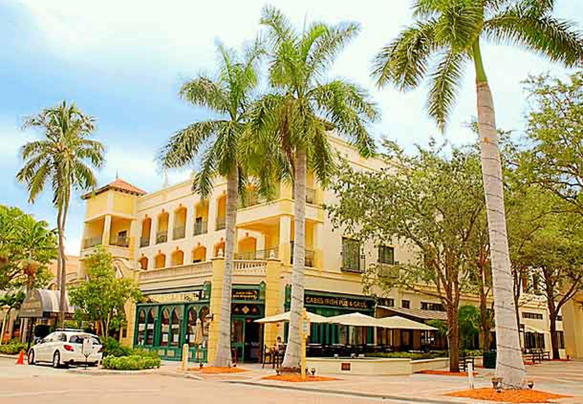 Courtyard By Marriott - Naples Hotel Exterior photo